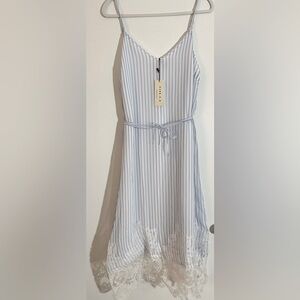 🤍NWT Gilli Midi Dress *read description*